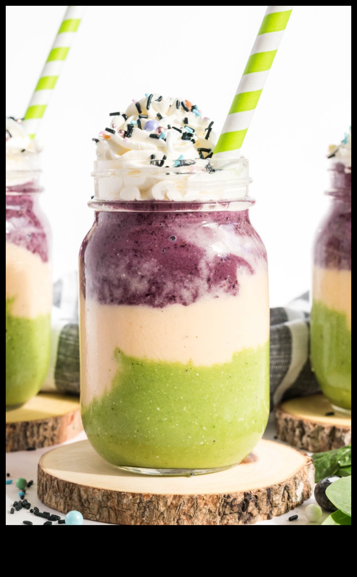 Dragoste stratificată Arta smoothie-urilor de fructe perfect stratificate 4 Dragoste în straturi: Prezentarea artei smoothie-urilor de fructe perfect stratificate