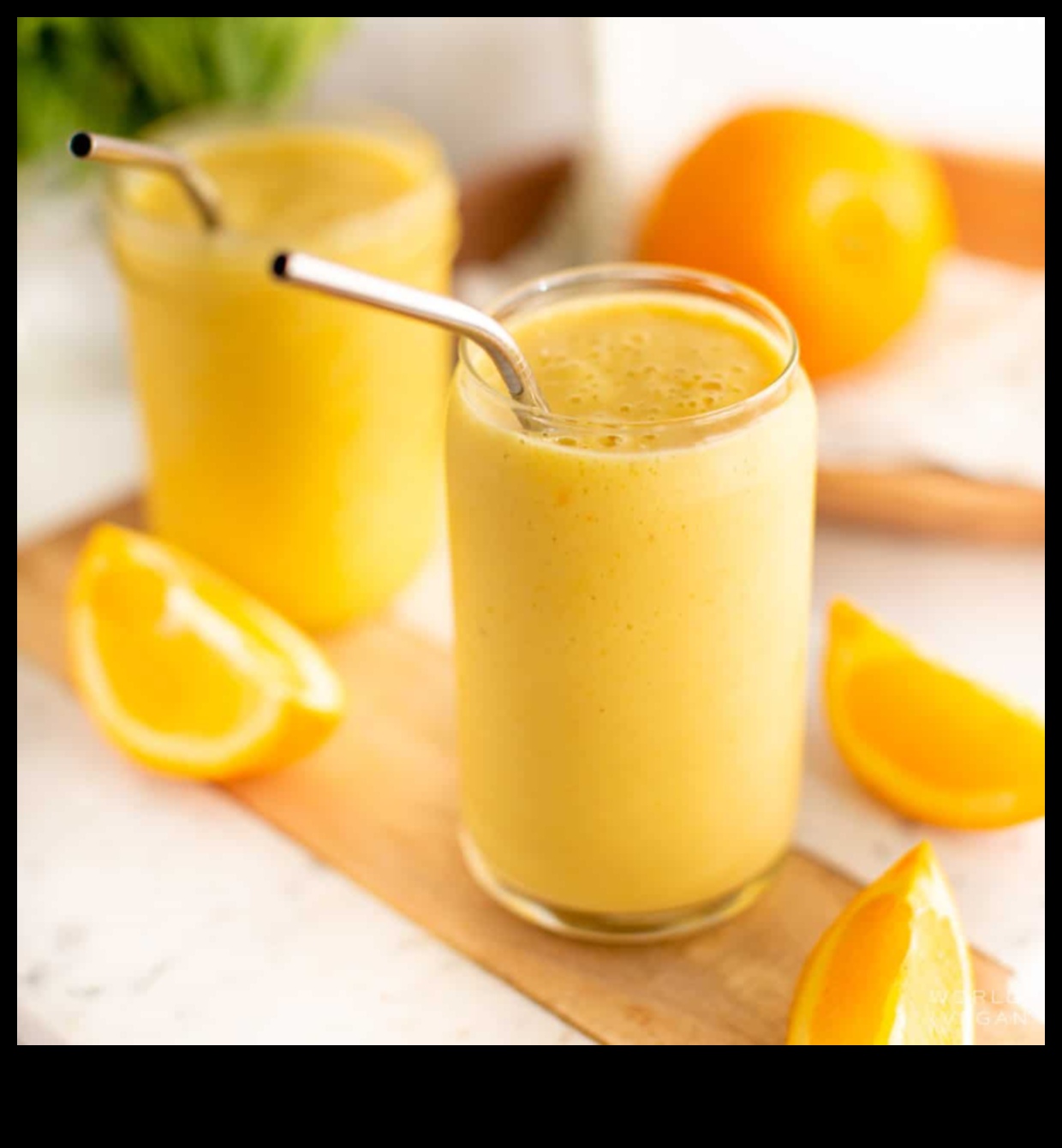 Soare lichid: luminează-ți ziua cu smoothie-uri de fructe citrice